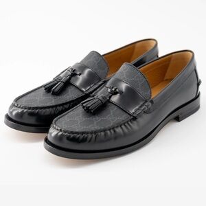 GUCCI Black Leather Supreme GG Tassel Loafers Size UK 8.5